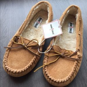 NEW! Minnetonka Moccasins